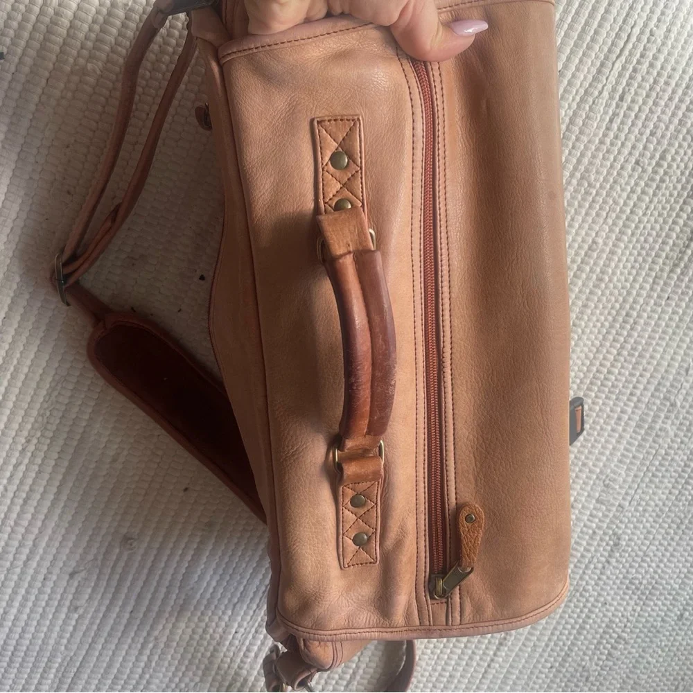 Canyon Outback Leather Co. Messenger Bag Expandable